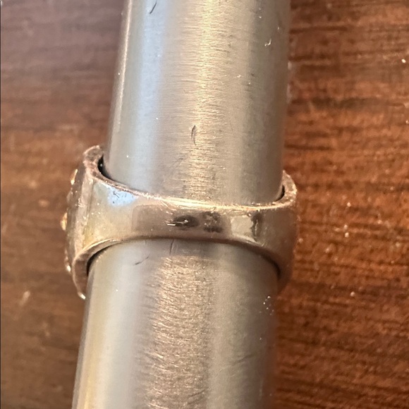 7.5 Peachy Rhinestone Costume Cocktail Ring Non Adjustable - Picture 3 of 3